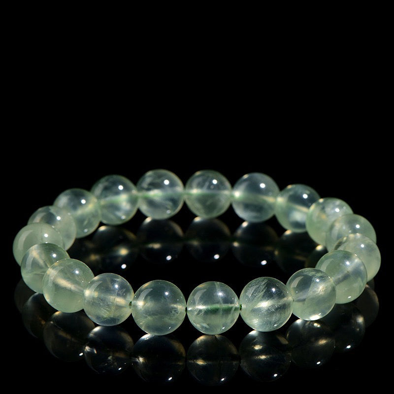 Prehnite Bracelet × Traditional Chinese Wisdom of "Youthful Luster and Hidden Radiance"