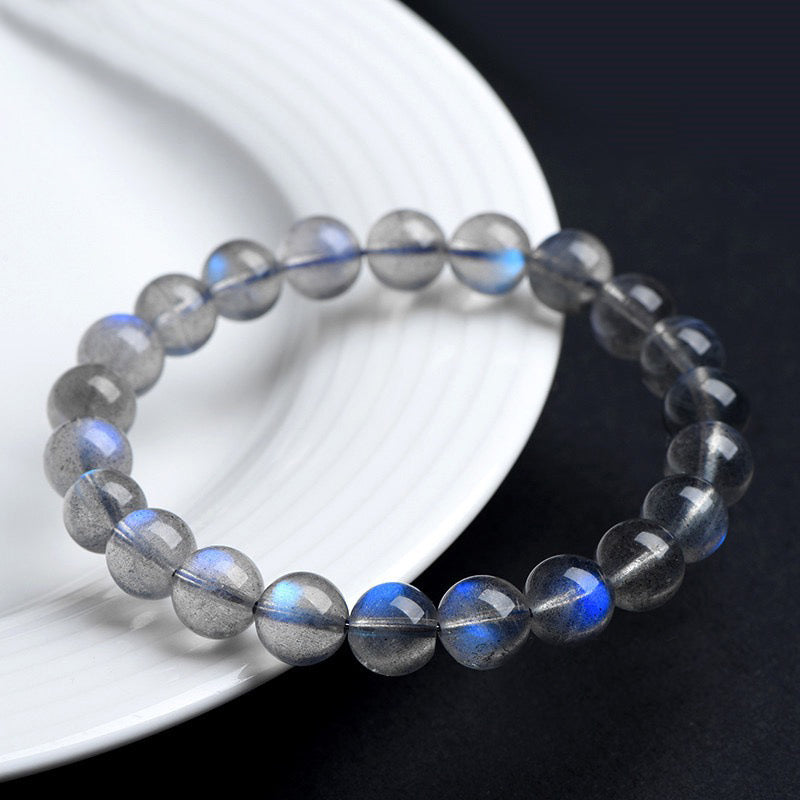 Gray Moonstone Bracelet × Traditional Chinese Wisdom of "Yin Softness and Stillness"